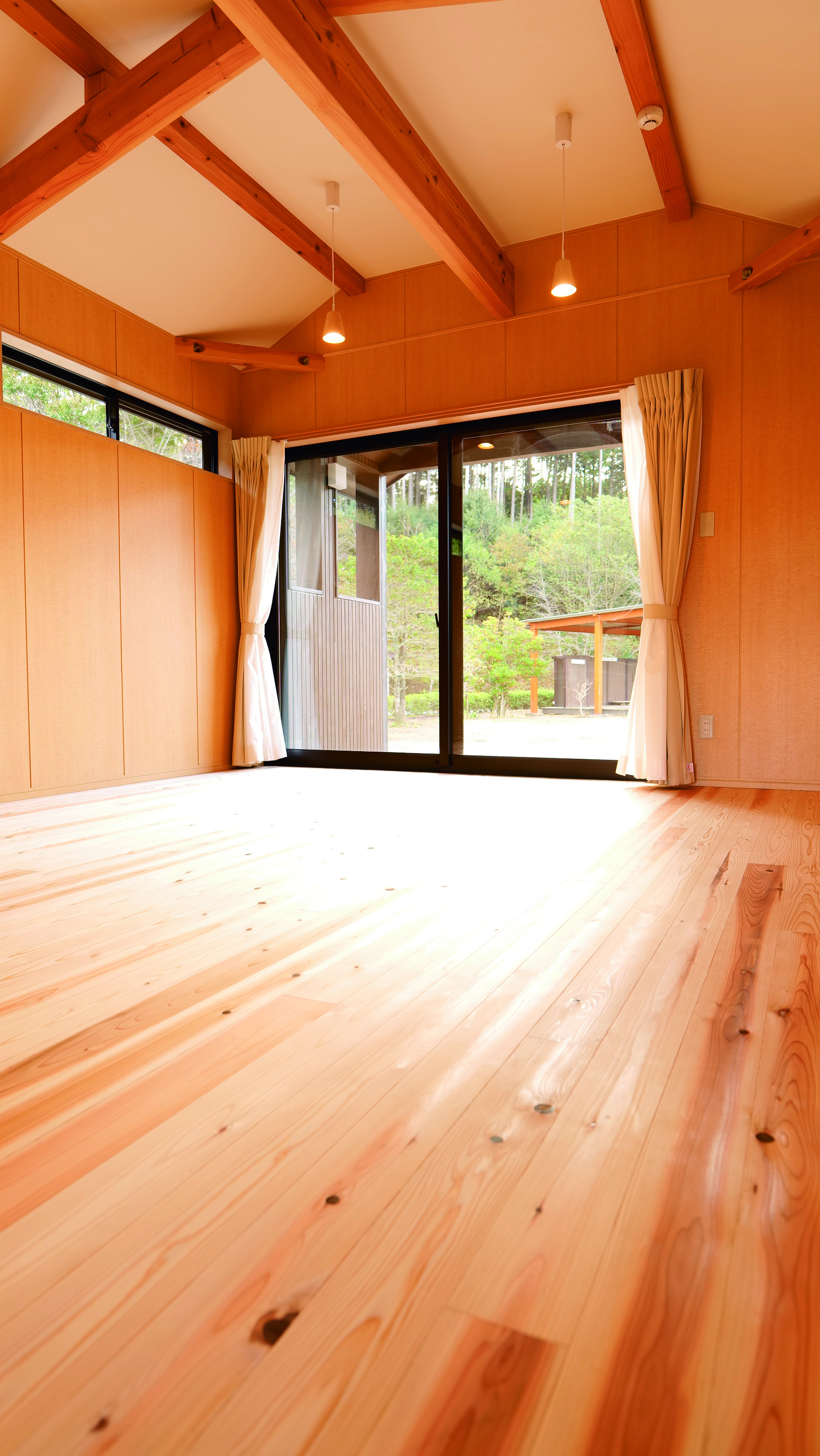 ふれあいの森 勢山荘